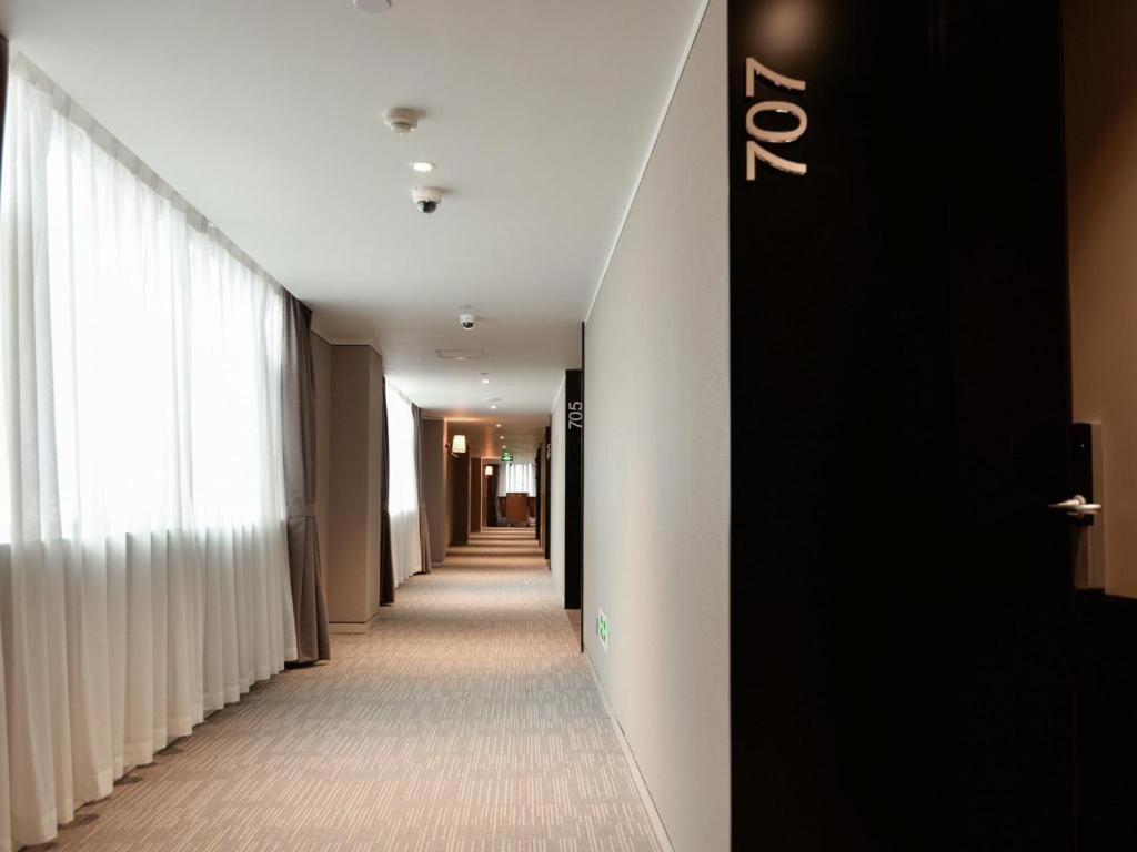 Home Inns Plus Shanghai Xujiahui Branch Exterior foto